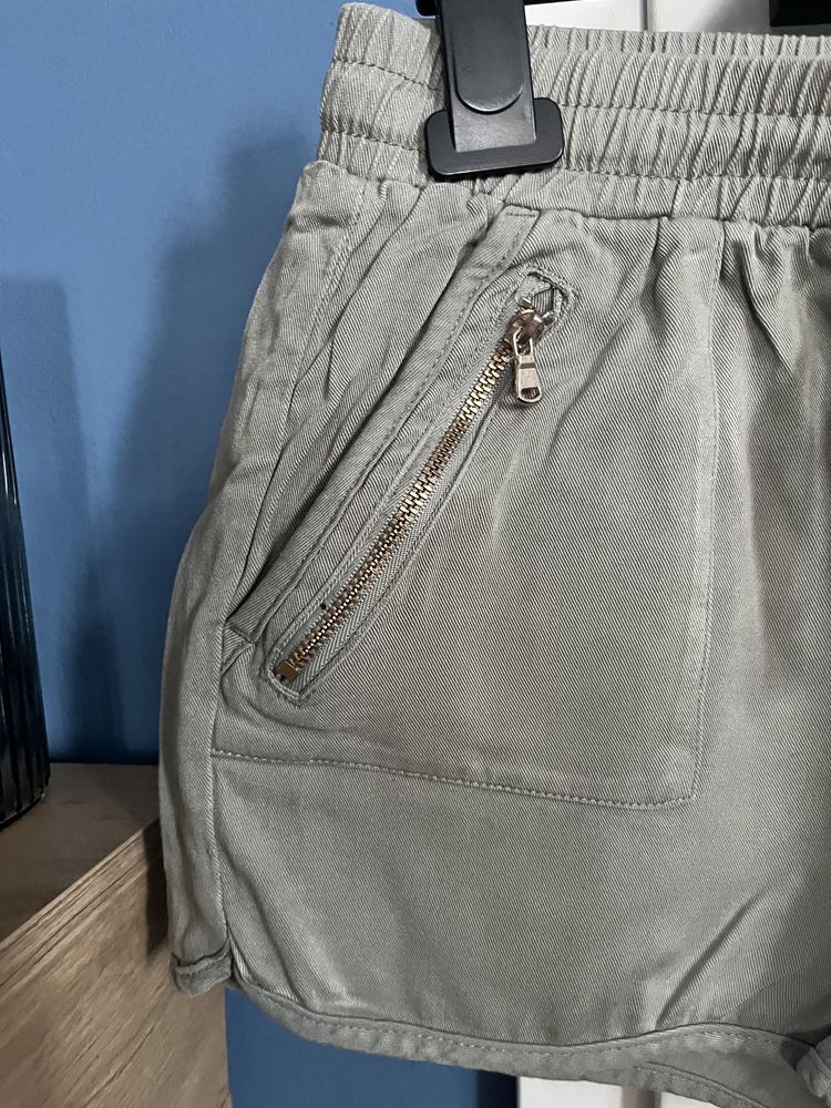 158 H&M szorty spodenki khaki