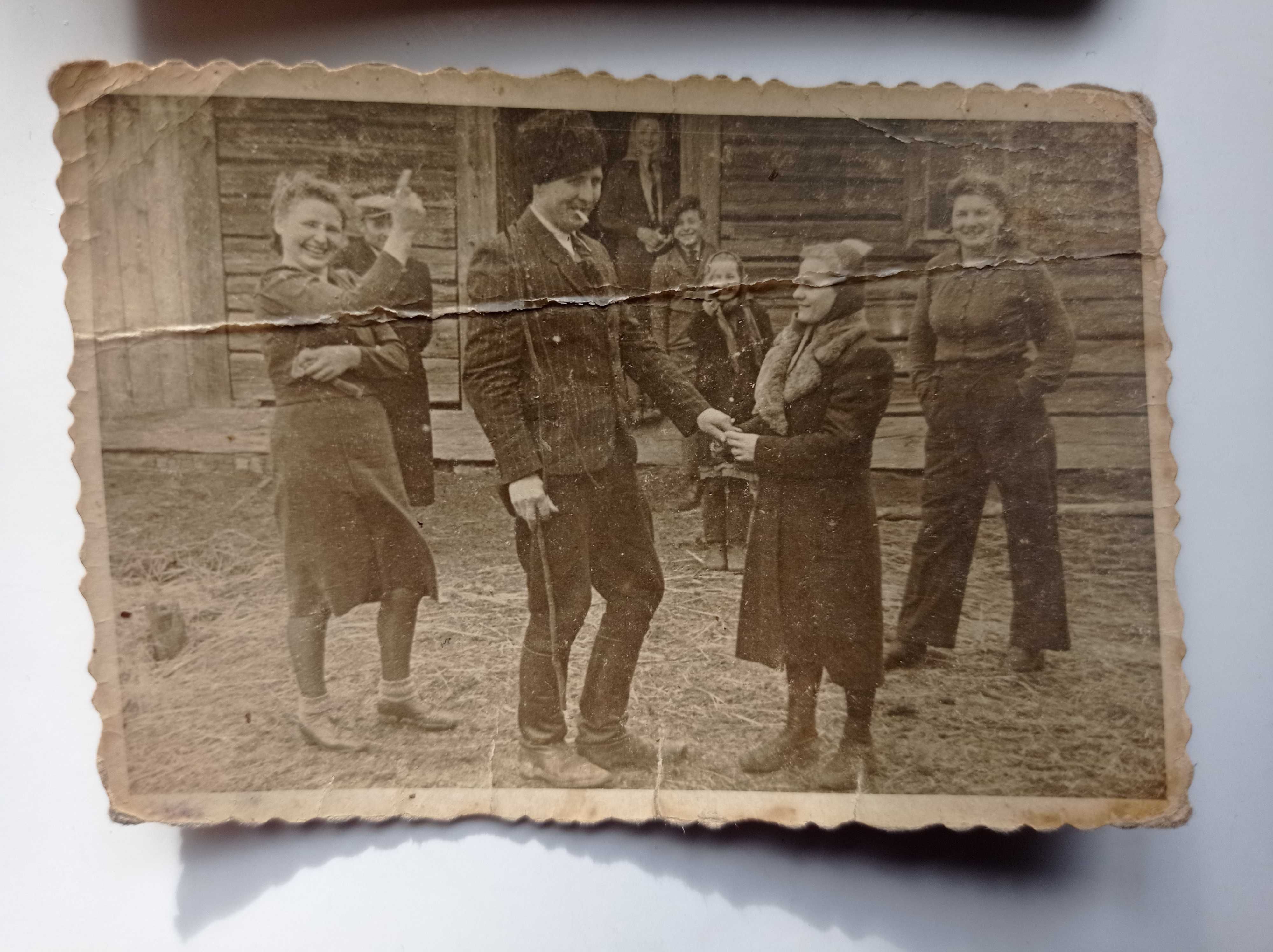 Stare zdjęcia rodzinne - fotografie -6 sztuk - 12.5.1929