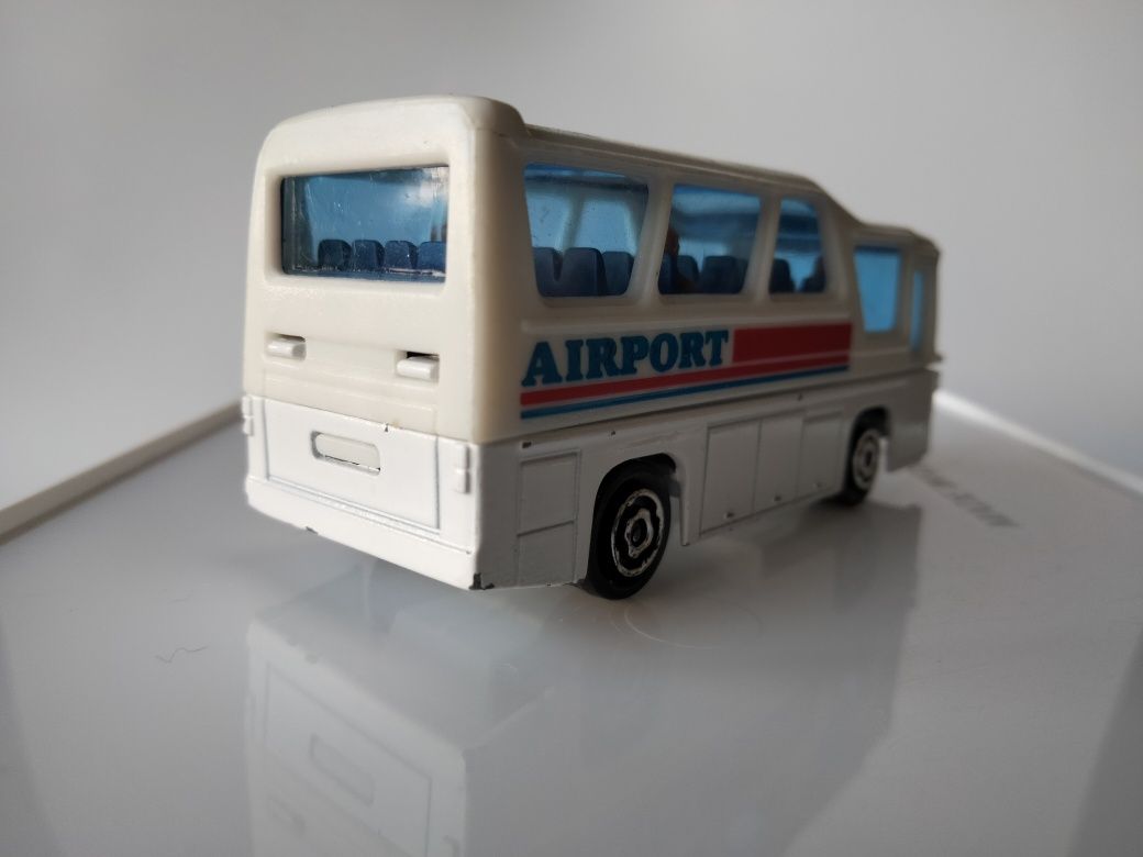 1/87 Minibus "Aeroporto" (Majorette)
