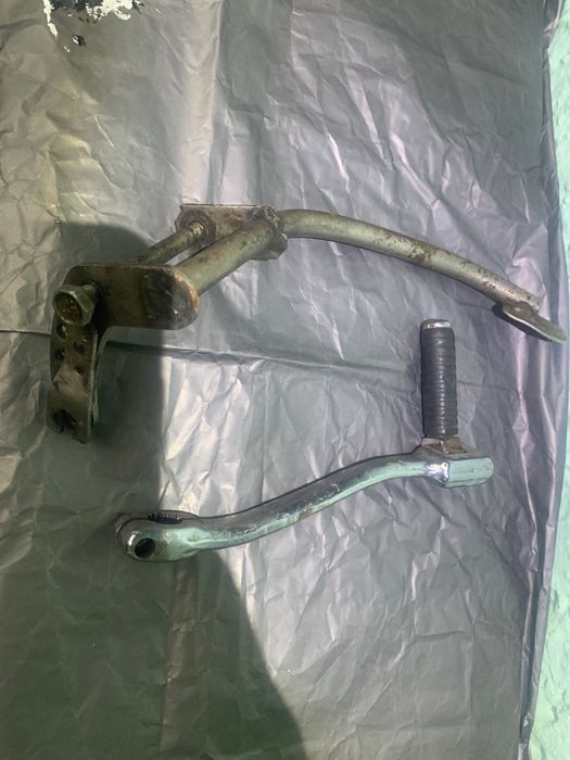 Заводна і тормозна лапка до мопедів Верховина