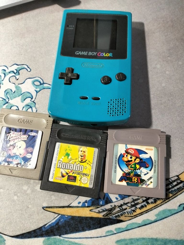 Game Boy colour azul  com 3 jogos