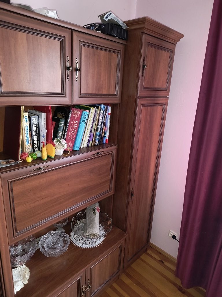 Meblościanka Pięć Elementów + Komoda