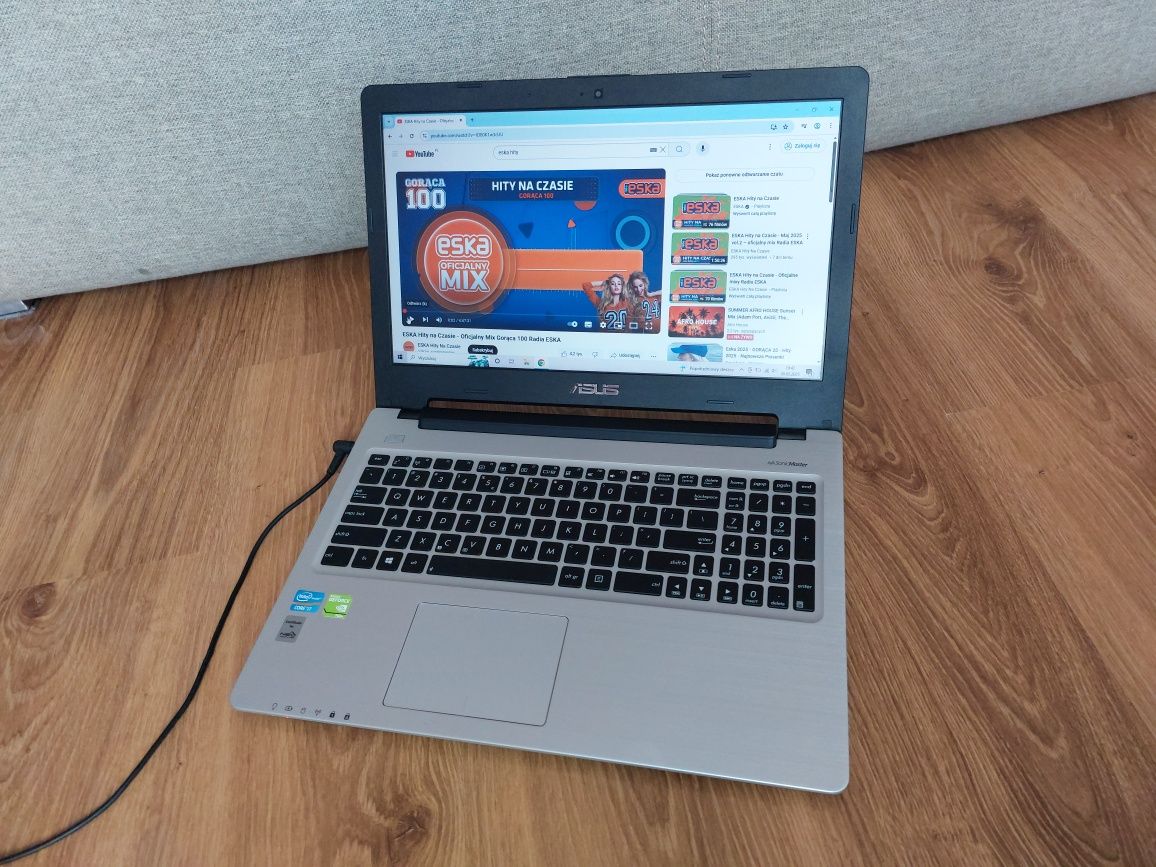 Asus i7 jak nowy SSD 2x grafiki 8gb ram USB 3.0 slim Bluetooth