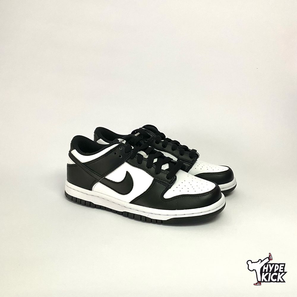 Nike dunk low black white