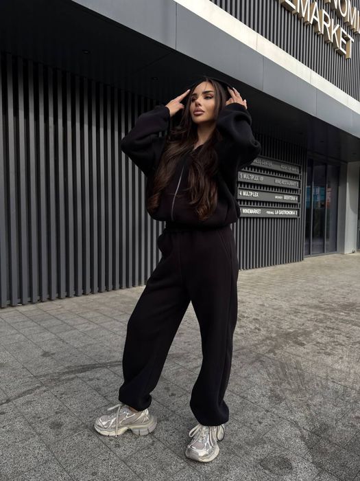 Костюм жіночий якісний двійка ( кофта на замку та штани)