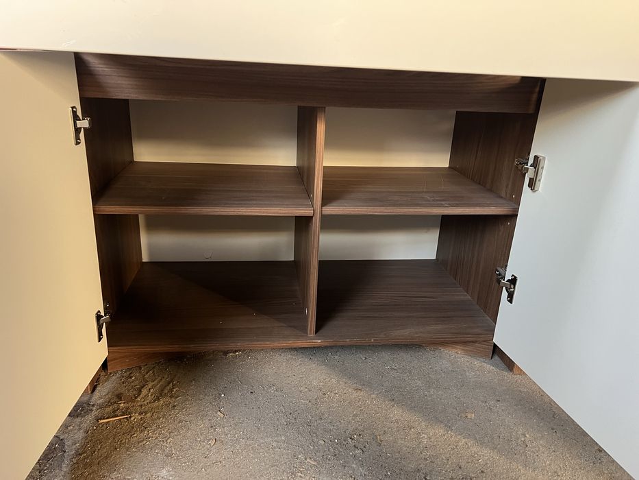 Komoda podświetlana