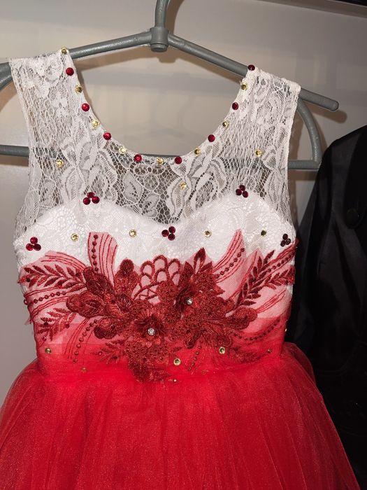 Сукня святкова на дівчинку