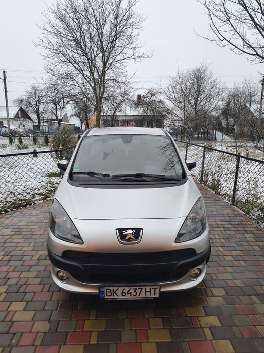 Пежо1007.2005рік