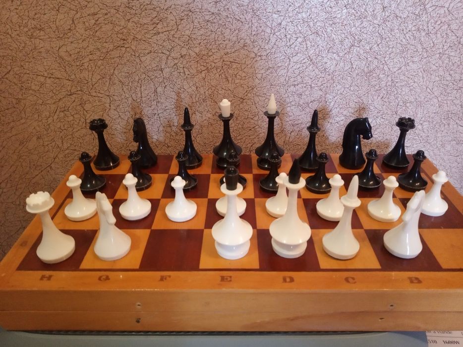 Шахматы СССР. Набор Витязи. Набор шахмат "Киевпластмасс ".