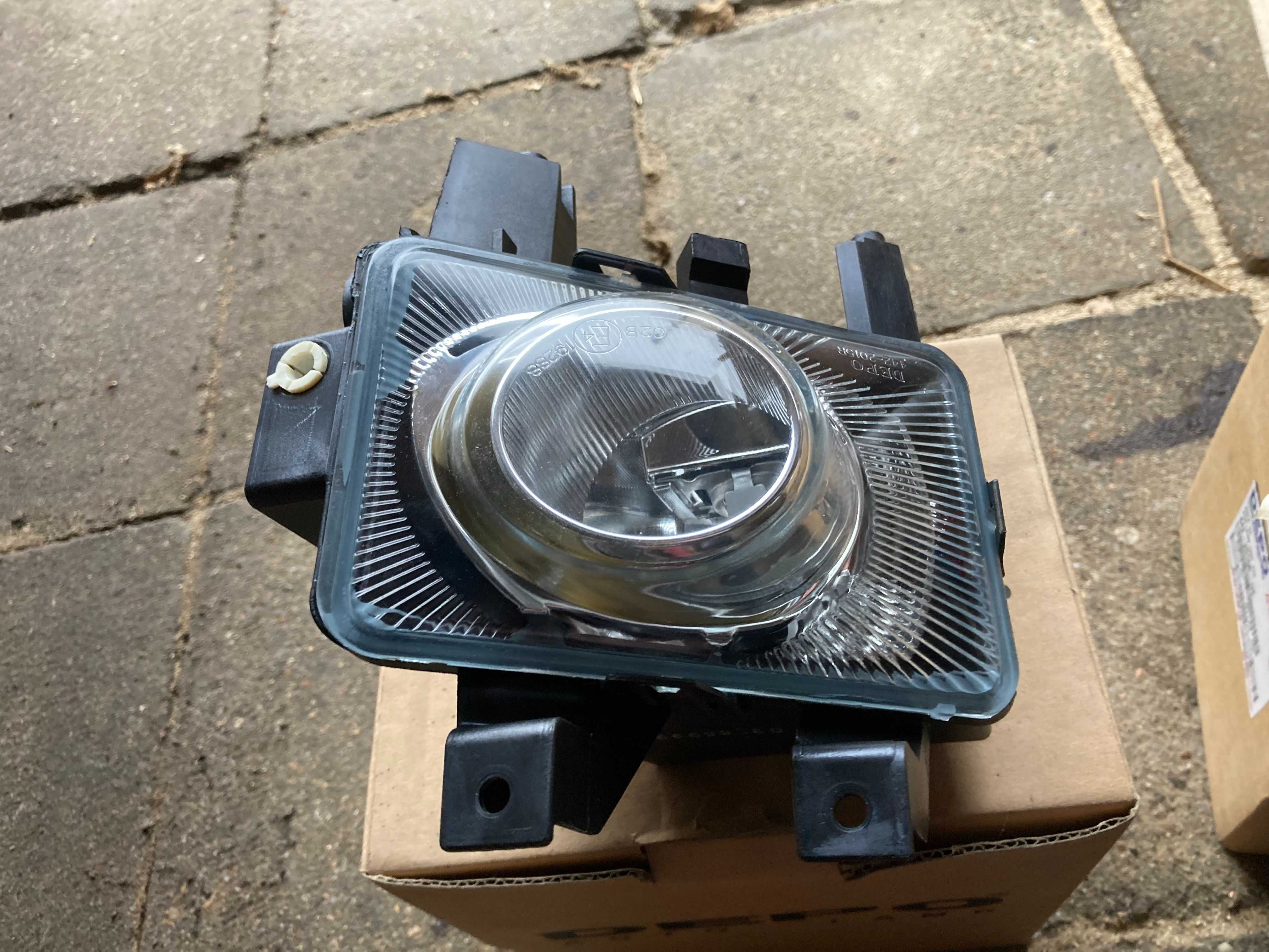 Halogeny Przeciwmgielne Opel Zafira b Astra H 2006 Depo NOWE 2szt