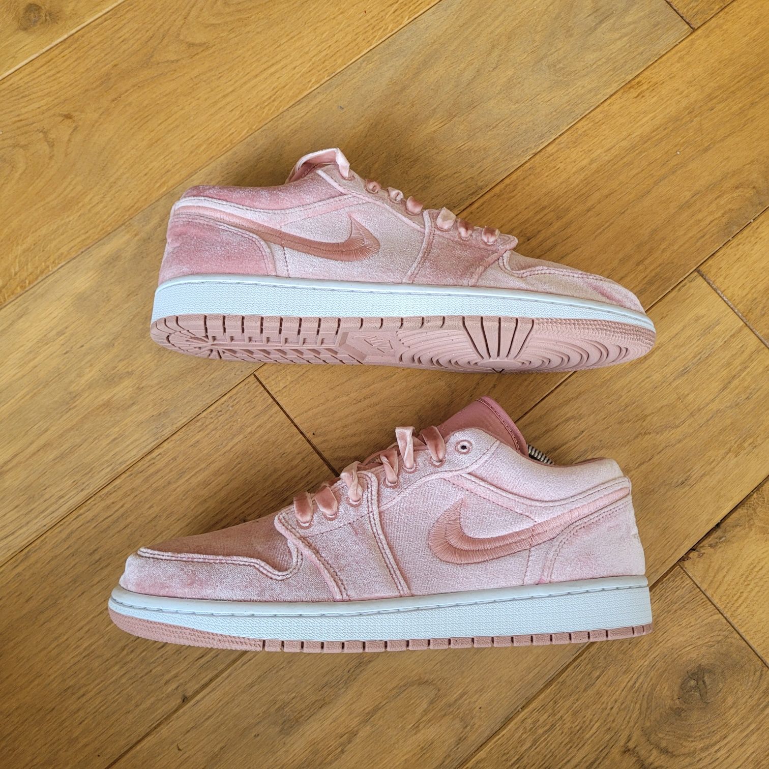 Sneakers Air Jordan 1 Low Retro Pink Velvet
