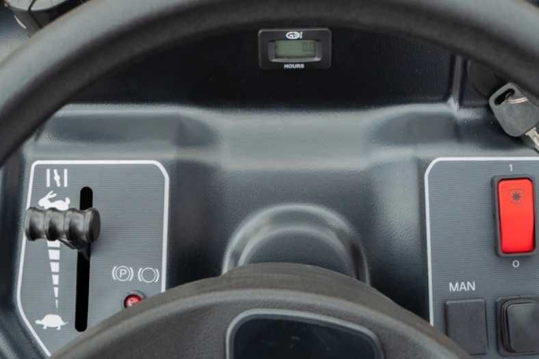 Mocny Traktorek OLEO-MAC OM 92/16 KH Hydro 16KM 92cm 300L+PRZYCZEPKA