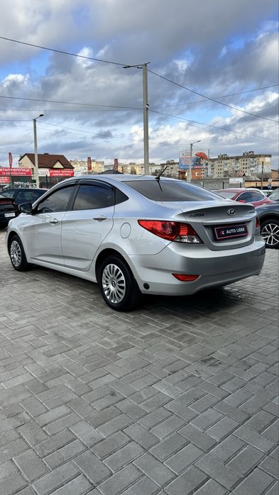 Офіційний Hyundai Accent Хюндай Акцент 2013 р 1,4 газ/бенз 5МКПП