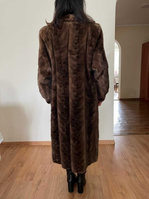 Futro z norek Mobwife