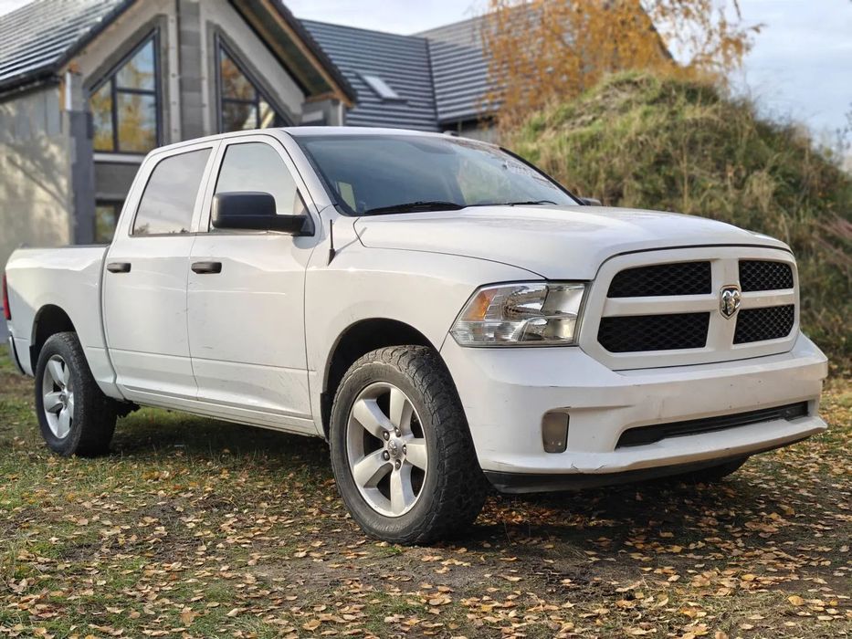Dodge RAM 2014r. Dodge RAM 1500 St 5.7 V8 4X4 Hemi NA MIEJSCU SPRAWNY CAŁY HAK