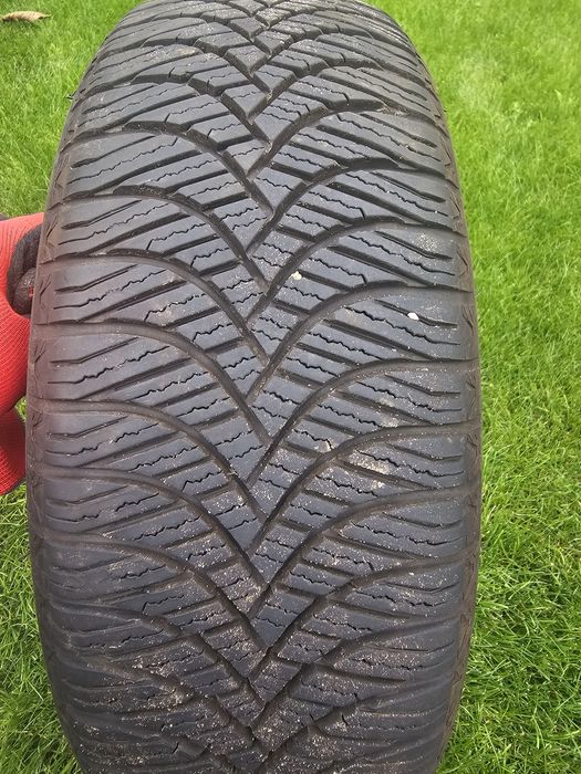 Sprzedam opony wielosezonowe jak nowe 2024rok Godride 185/65r14