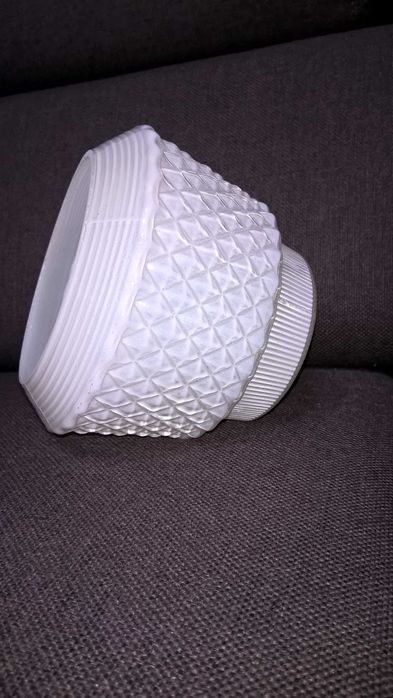 mleczny ryflowany klosz do lampy PRL vintage