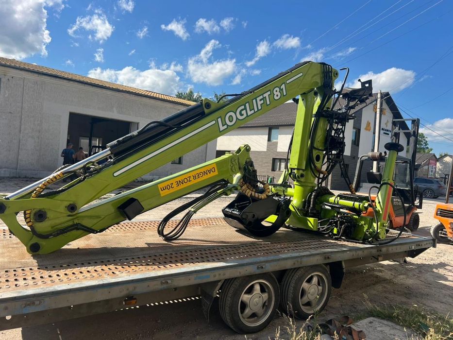 Продам спецтехніку,форвардер,на базі Т 150