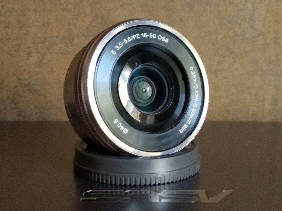 Объектив Sony 16-50mm f/3.5-5.6 для камер NEX  байонет E-mount