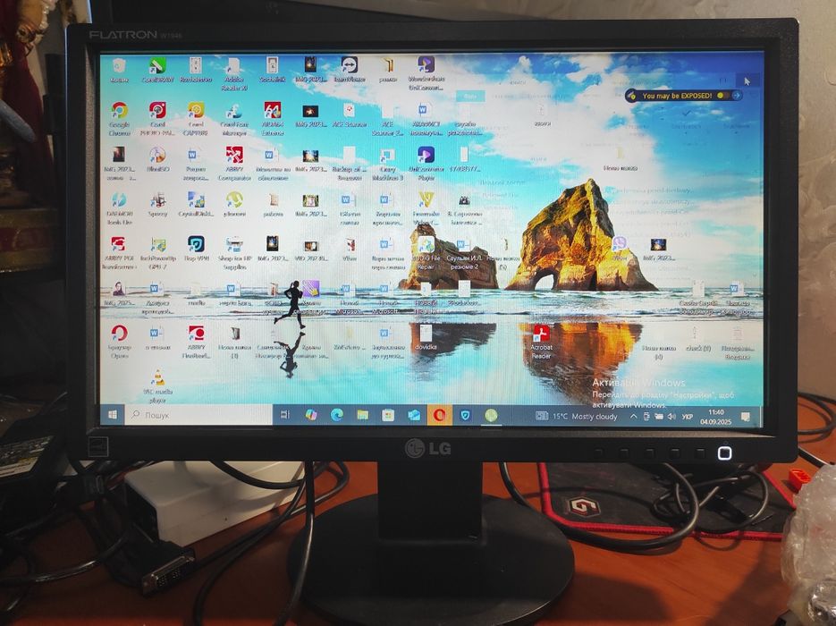 Монітор Asus VK222H LG Flatron W1946S монитор напівробочі