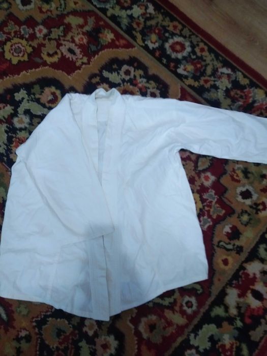 Продам кімоно для єдиноборств.