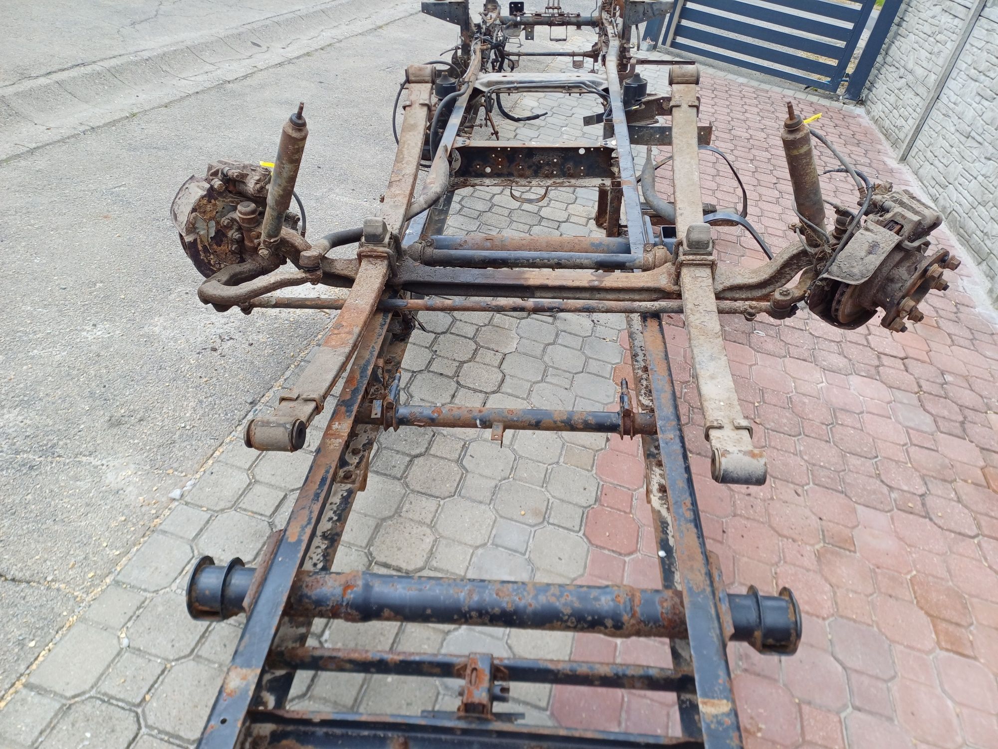 Mitsubishi canter  rama 3c13 części