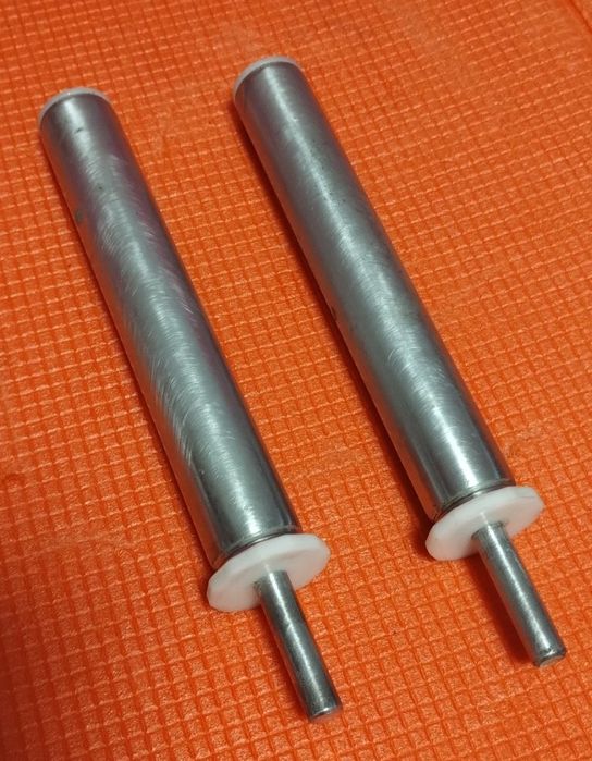 Металеві підставні ніжки