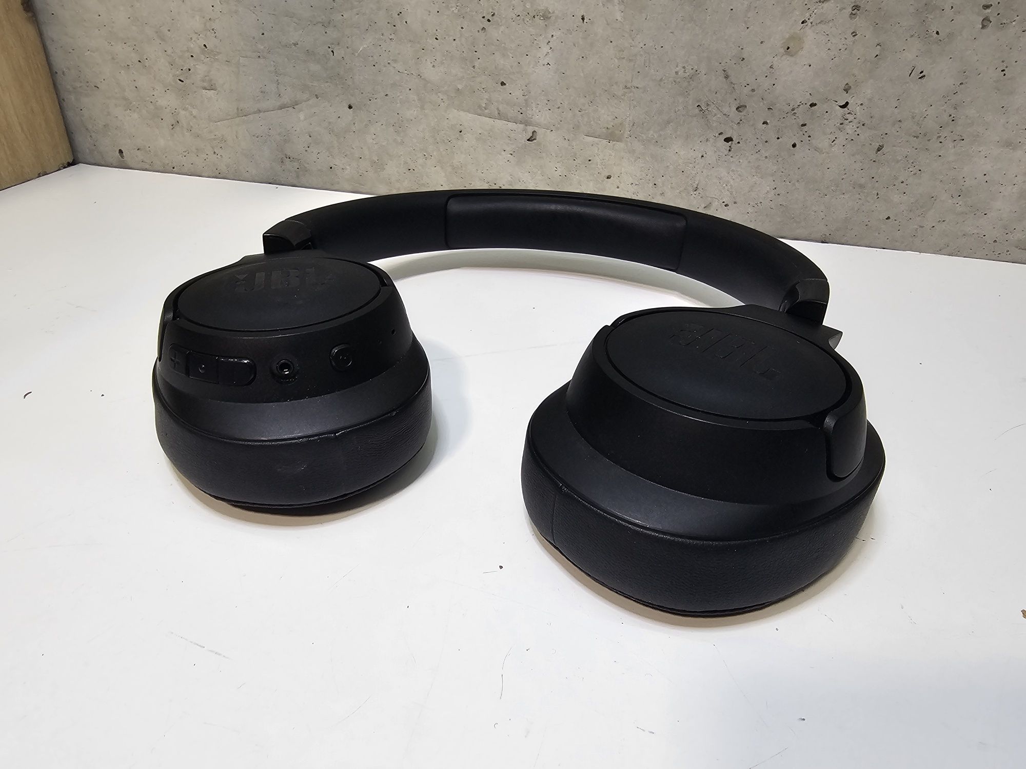 Навушники з мікрофоном JBL Tune 710BT Black (JBLT710BTBLK)