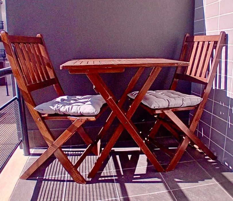 Mesa + 2 cadeiras de jardim [almofadas oferta]