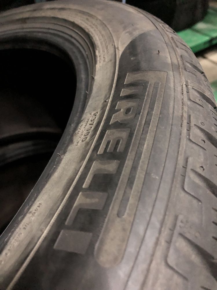 Шини зимові 285/40/21 Pirelli