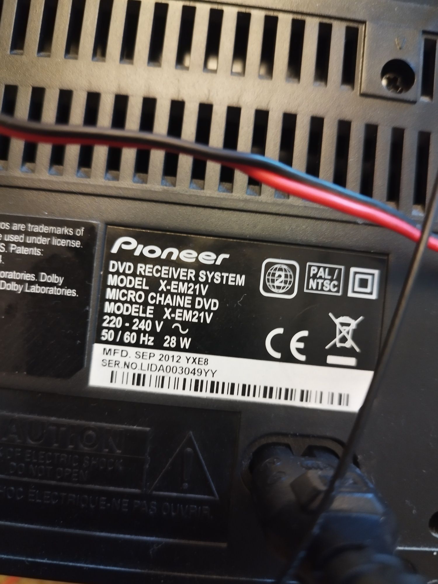 Wieże Pioneer XEM21V uszkodzoną