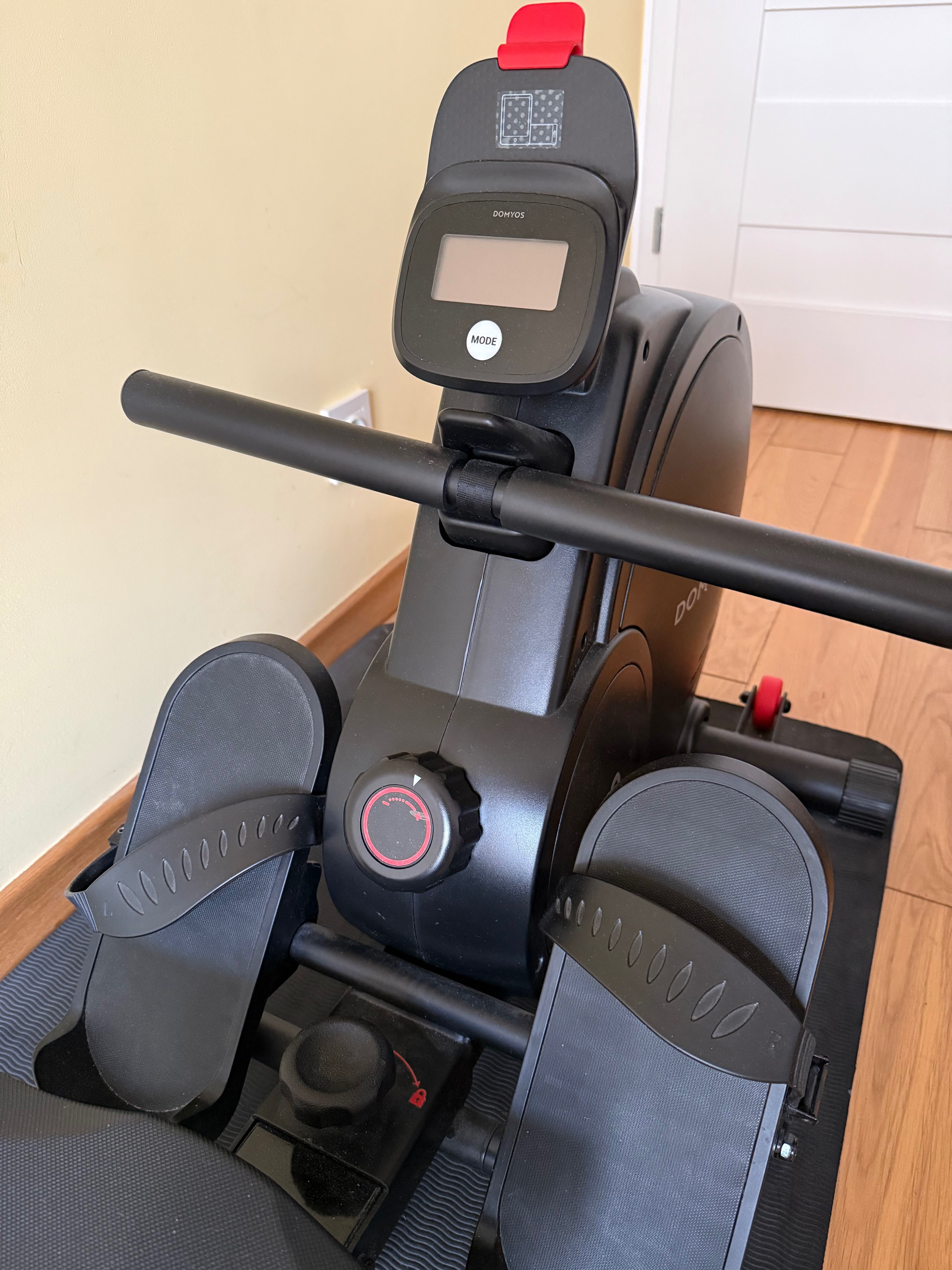 Wioślarz stacjonarny Domyos Essential 120 – jak nowy!