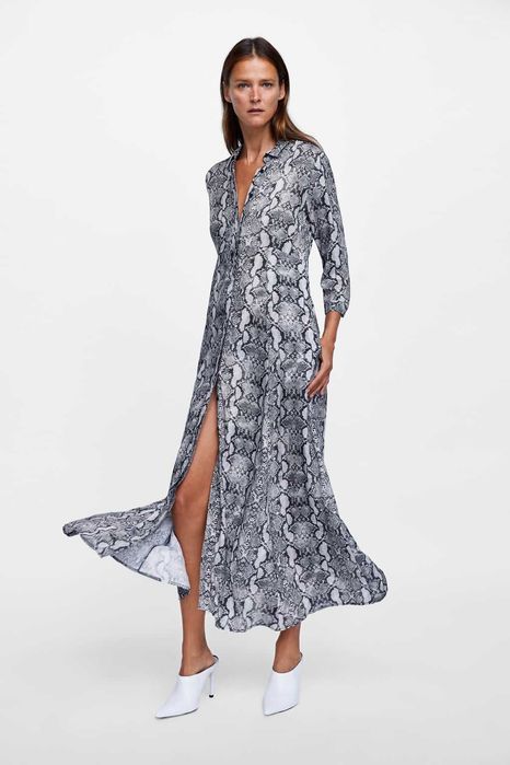 Vestido camiseiro comprido padrão cobra da Zara T: L