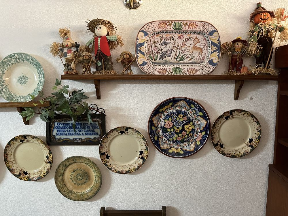 Vendo pratos antigos