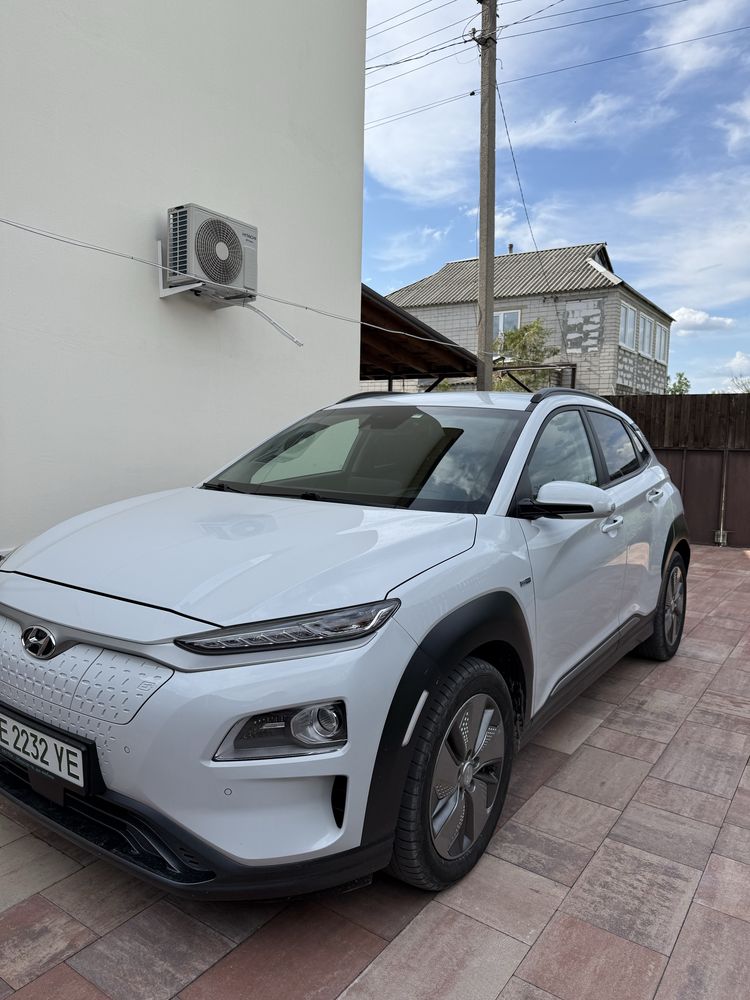 Hyundai Kona 64 premium