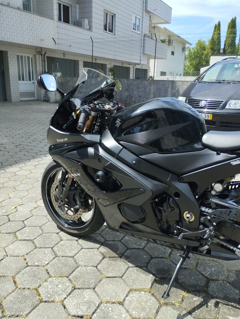 Suzuki GSXR 1000 K6