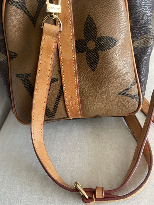 Mala e carteira em bom estado