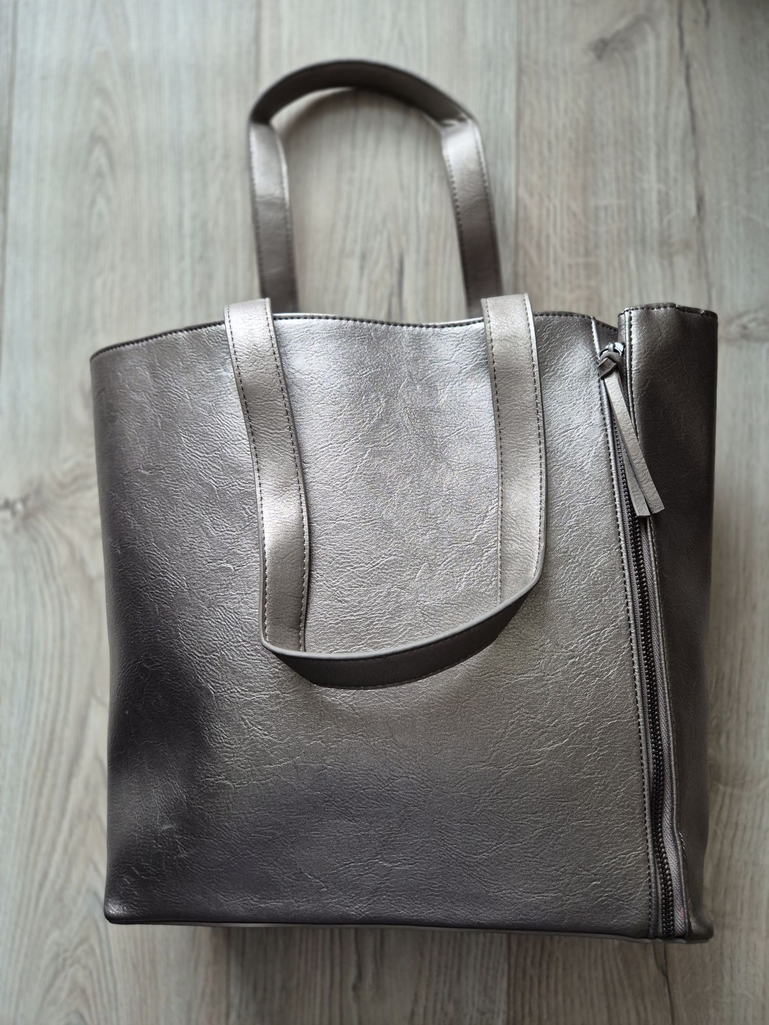 Torba shopper w kolorze srebrno zlotym