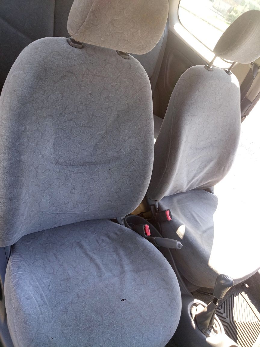 Toyota Yaris 1.0 vvti