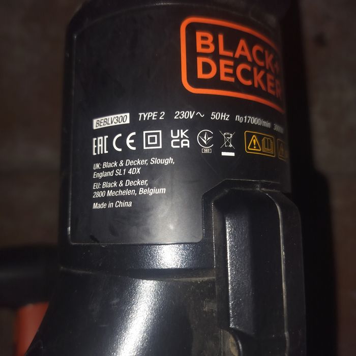Садовий пилосос Black & Decker BEBLV300 воздуходуйка