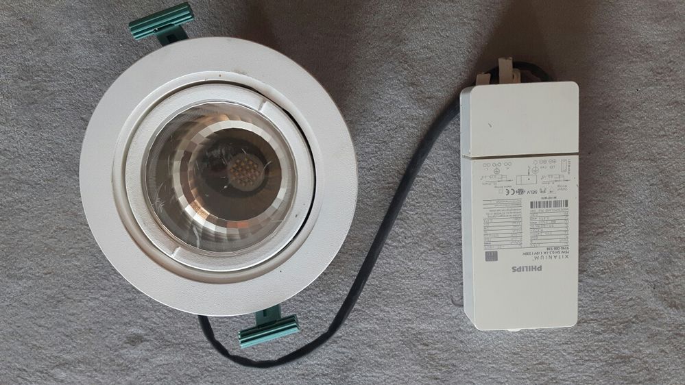 Lampy Philips RS551B LED
