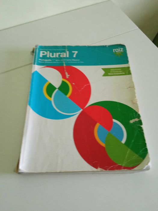 Livros escolares 7º ano - 10 € cada disciplina; 17€ o conjunto