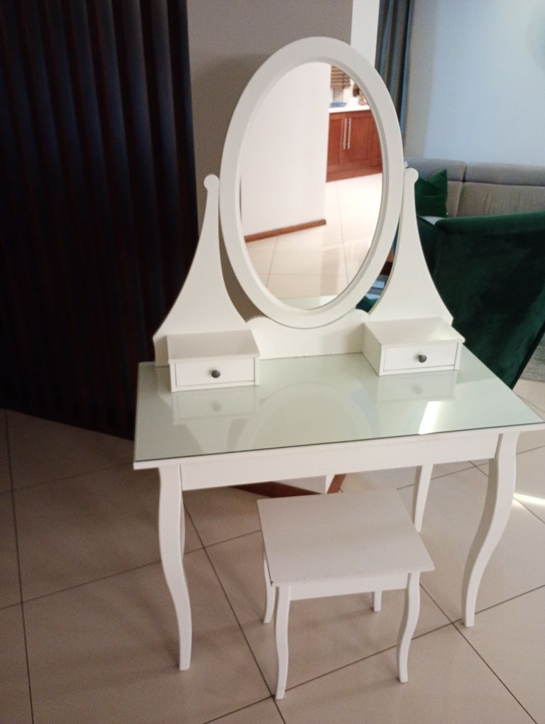 Toaletka Ikea HEMNES