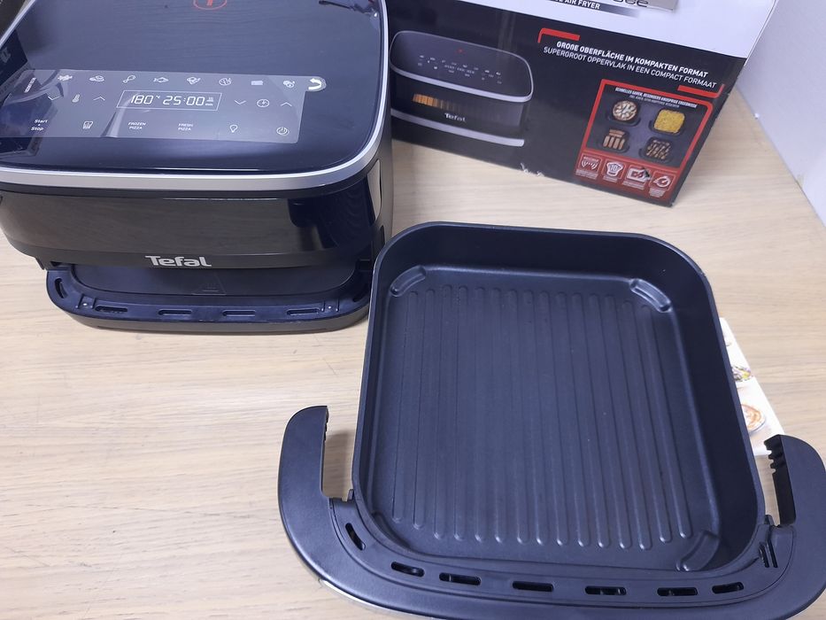 Мультипіч (Аерогриль) Tefal Easy Fry XL Surface FW4018E0