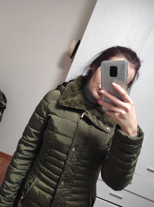 Зимова куртка кольору хакі