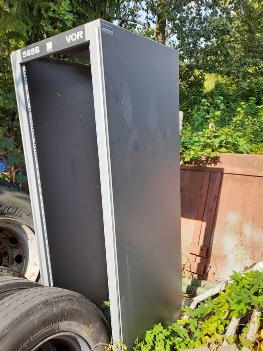 Sprzedam szafki metalowe