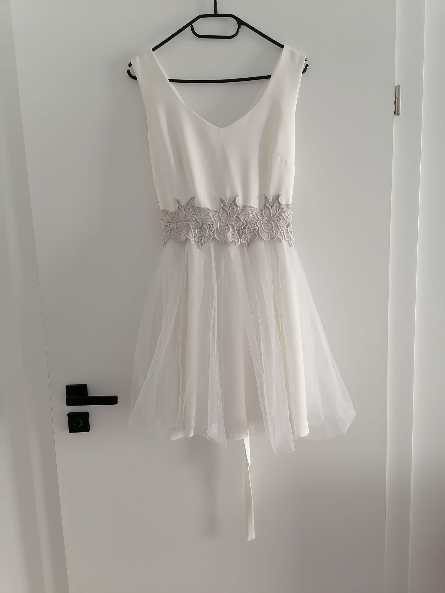 Sukienka biała rozmiar 40