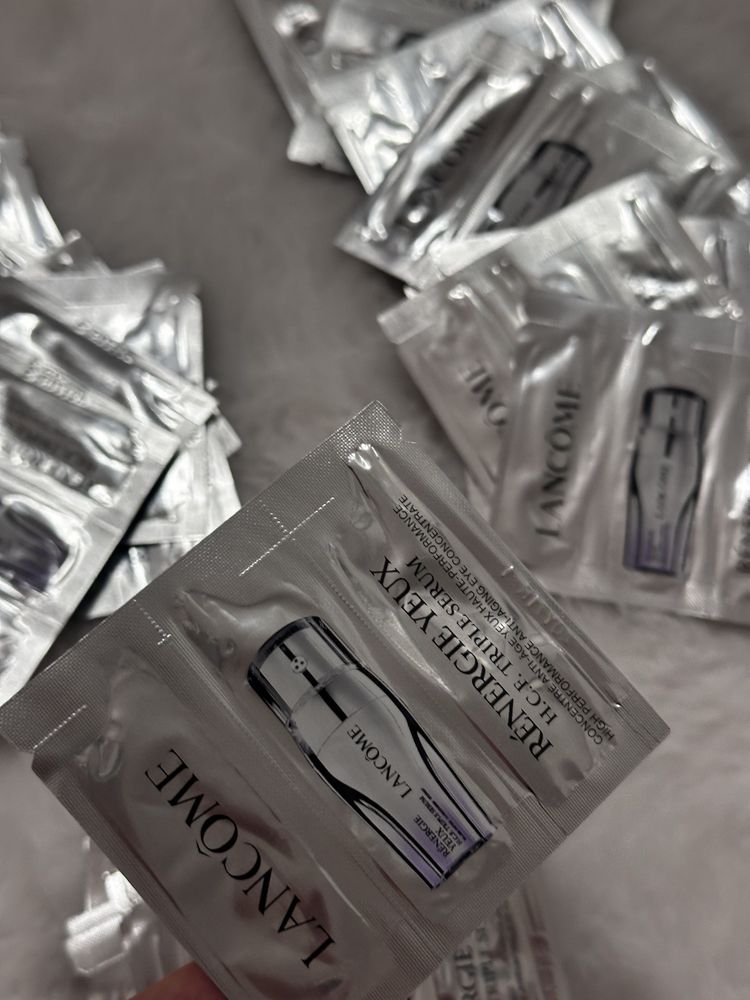 30 x serum lancome renergie yeux 16,2 ml
