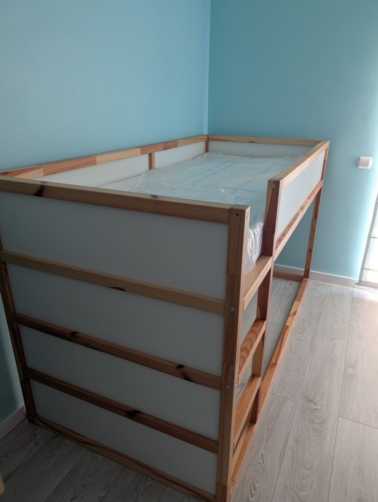 Cama reversível branco/pinho de IKEA 90x200cm