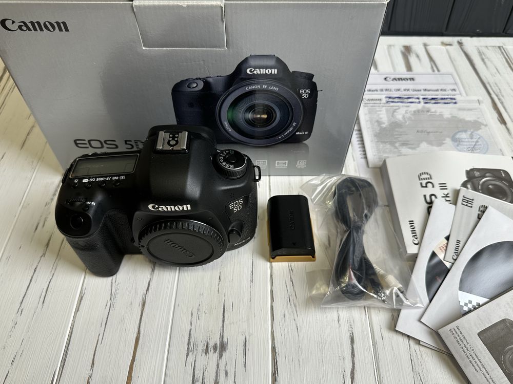 Продам Canon 5D Mark III